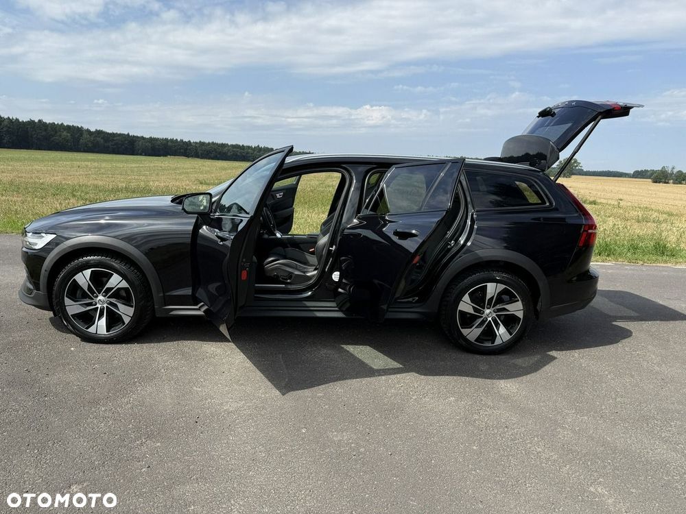 Volvo V60 Cross Country B4 D AWD Plus - 41