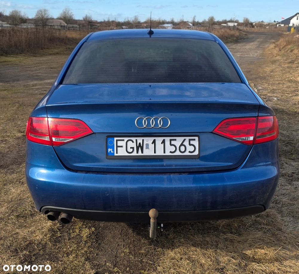 Audi A4 Limousine - 10