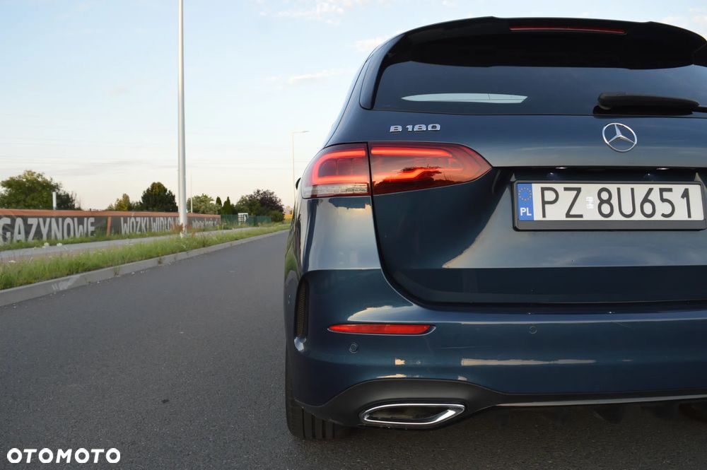 Mercedes-Benz Klasa B 180 AMG Line 7G-DCT - 12