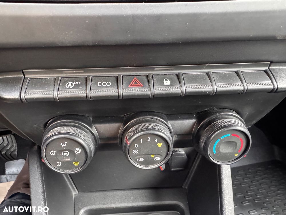 Dacia Duster TCe 100 2WD Celebration - 13