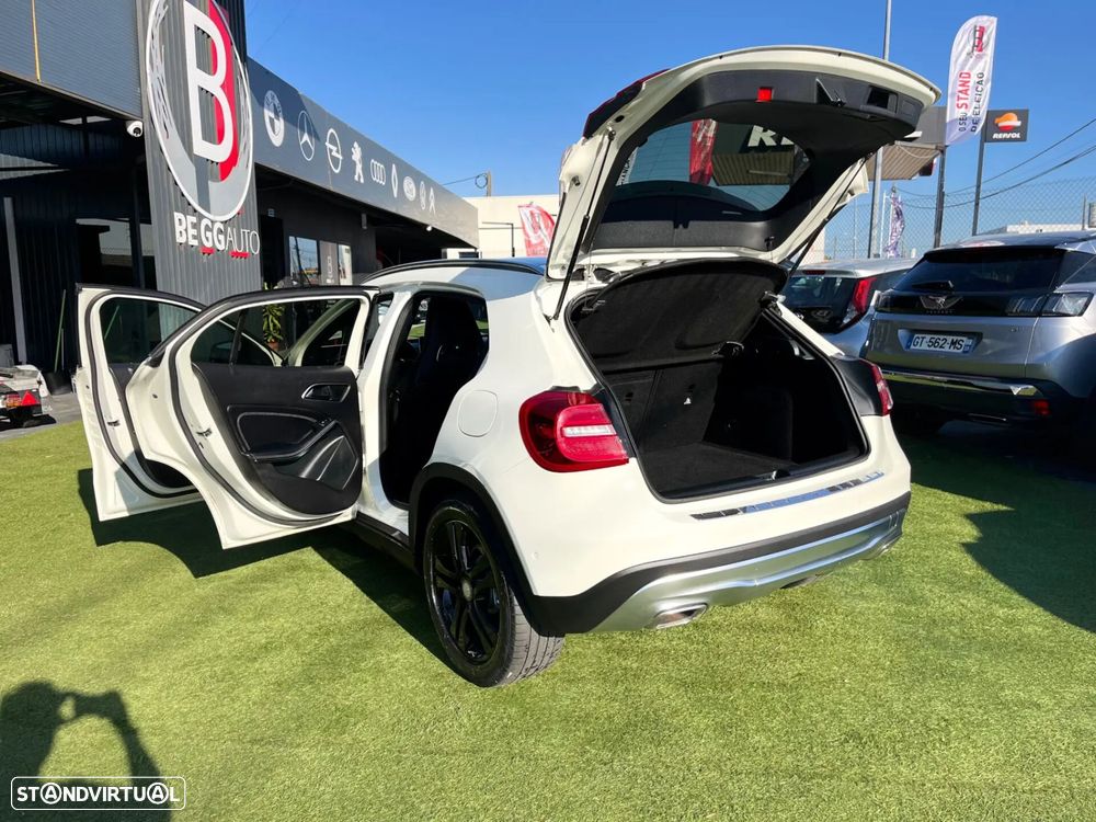 Mercedes-Benz GLA 200 d Aut. - 17