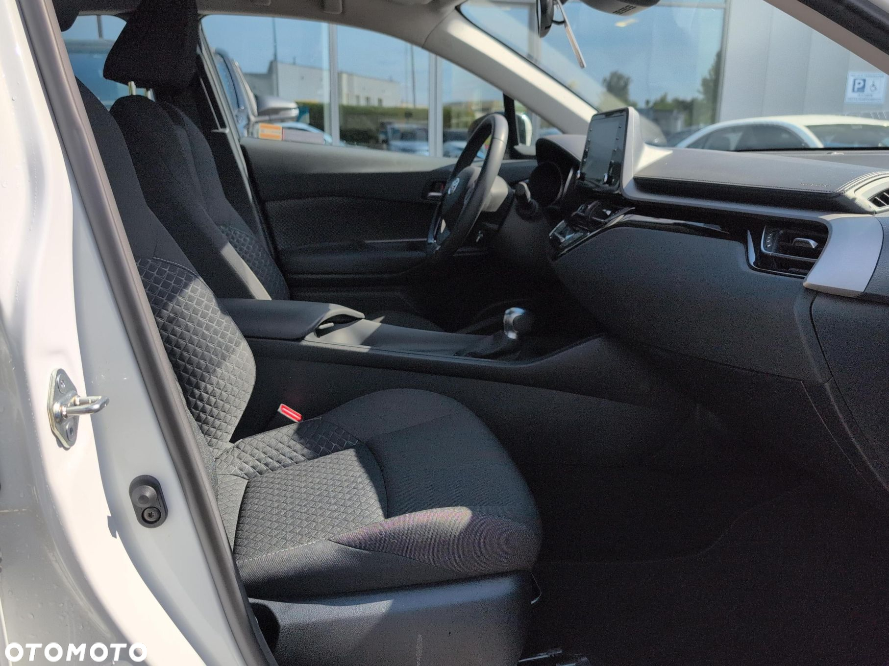 Toyota C-HR - 10