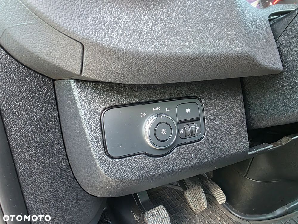 Mercedes-Benz Sprinter - 9