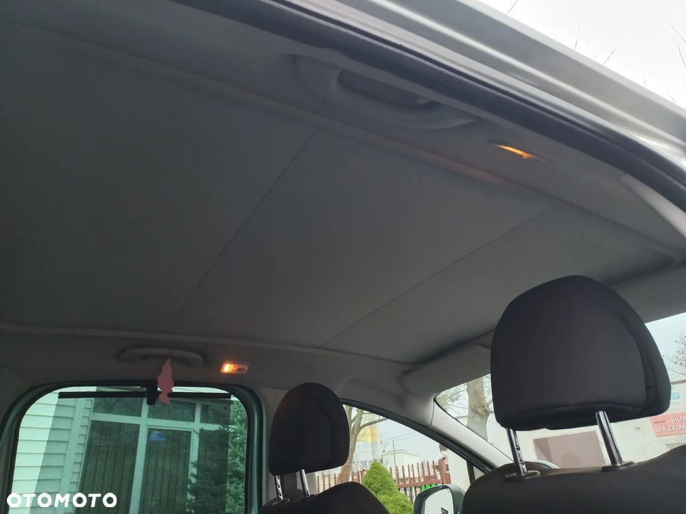 Peugeot 3008 1.6 HDi Premium - 9