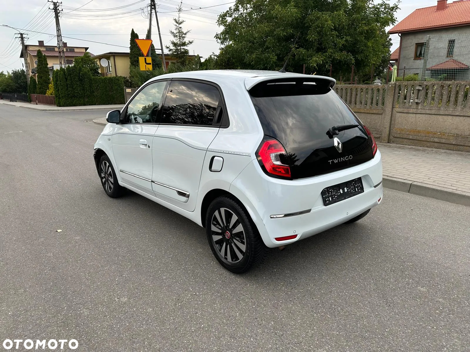 Renault Twingo SCe 75 Signature - 4