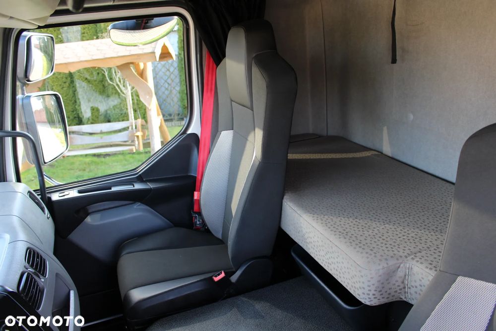 Renault / D16 / POLSKI SALON / NISKI PRZEBIEG 232 TYS KM / ŁADOWNOSC 9562 KG / ZABUDOWA SKRZYNIA 7.10 CM / WECON / Man /Volvo/Scania/ Atego/ - 22