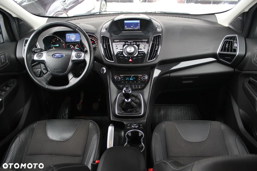 Ford Kuga 2.0 TDCi FWD Titanium - 15