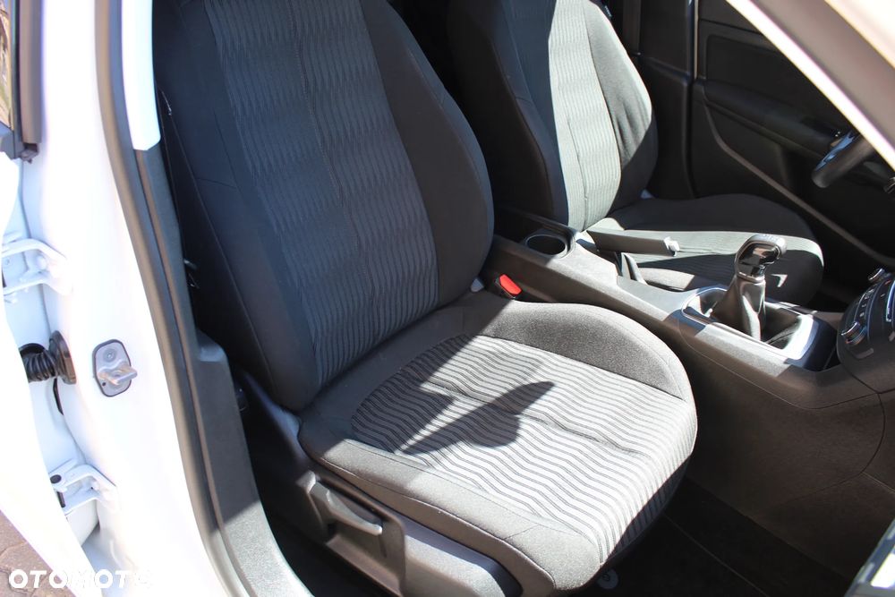 Peugeot 308 - 23