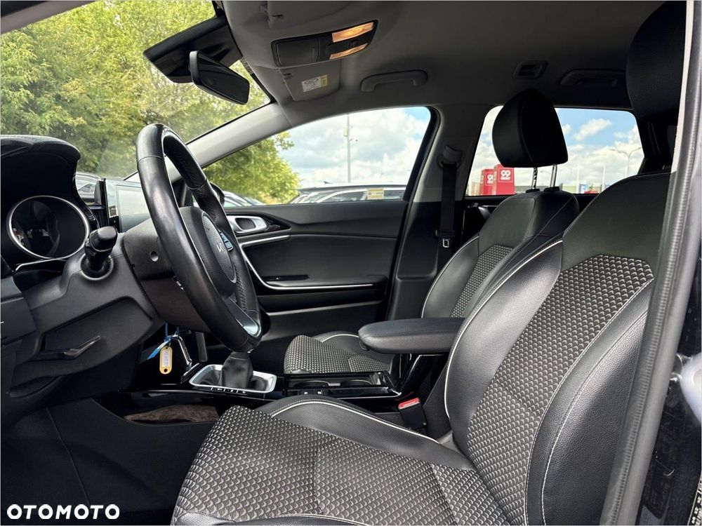 Kia Ceed 1.5 T-GDI L - 11