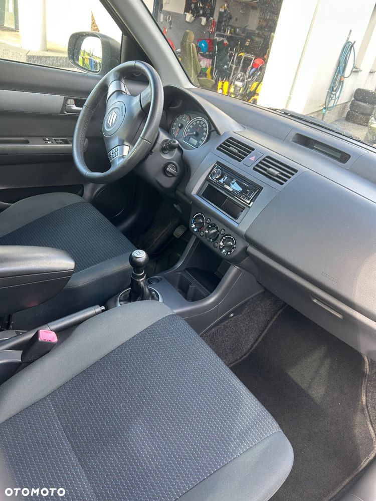Suzuki Swift - 9