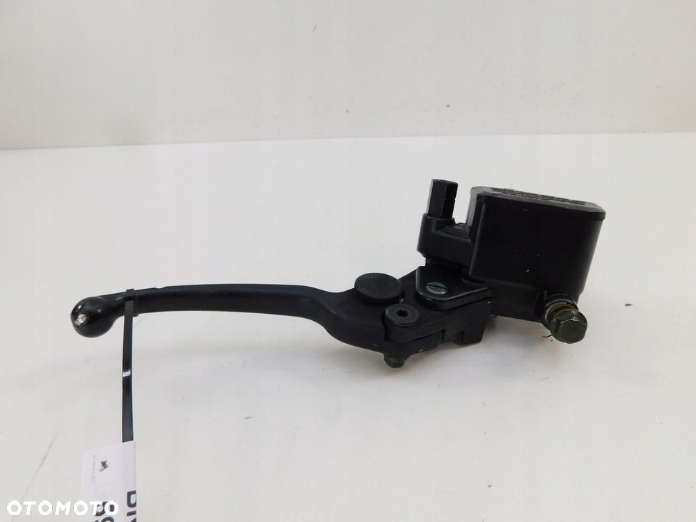 BENELLI BN 125 POMPA HAMULCOWA PRZÓD PRAWA - 4