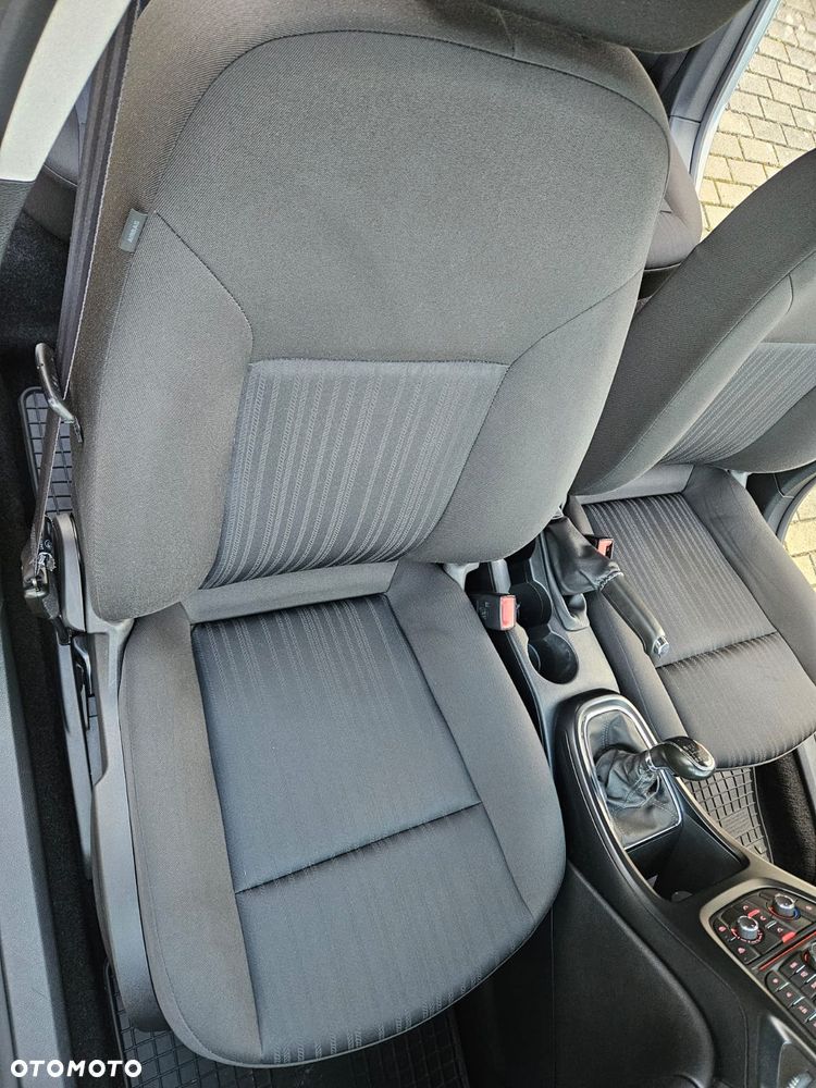 Opel Astra 1.6 CDTI Essentia - 30