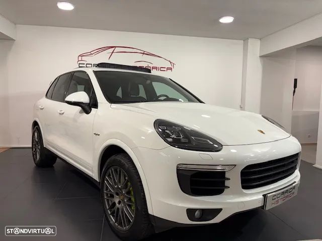 Porsche Cayenne S E-Hybrid Platinum Edition - 48
