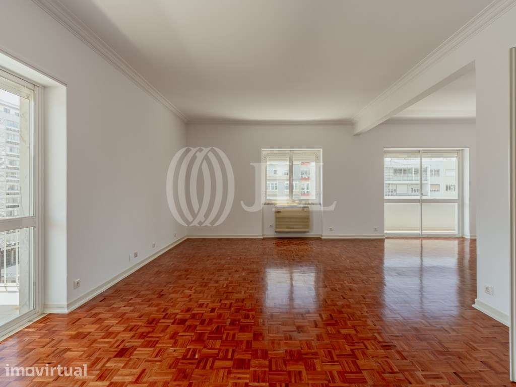 Apartamento T3+1 na Av dos Estados Unidos da América, Lisboa - Grande imagem: 3/30