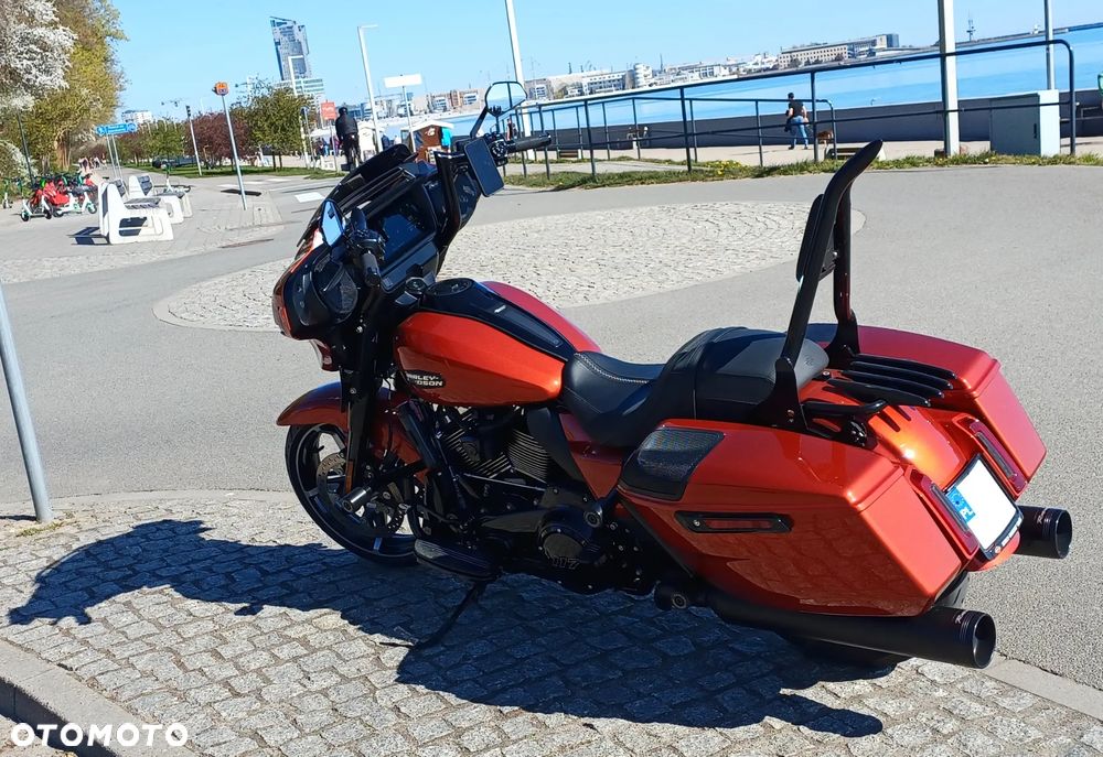 Harley-Davidson Touring Street Glide - 4