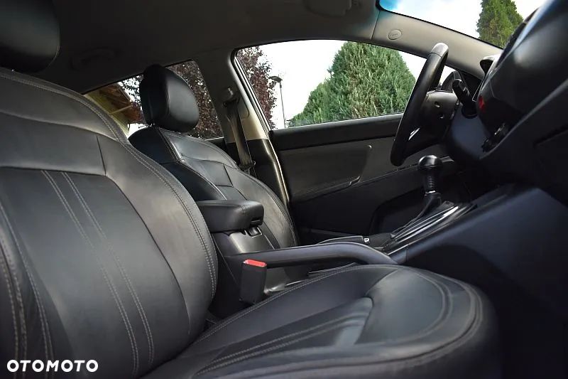 Kia Sportage 2.0 CVVT 4WD Automatik Vision - 22