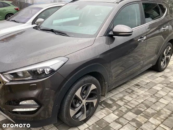 Hyundai Tucson 2.0 CRDI Comfort 4WD - 2