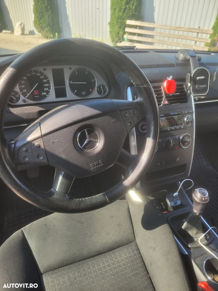 Mercedes-Benz B 200 CDI - 2