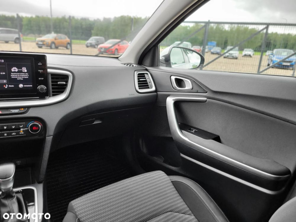 Kia Ceed 1.5 T-GDI M - 12