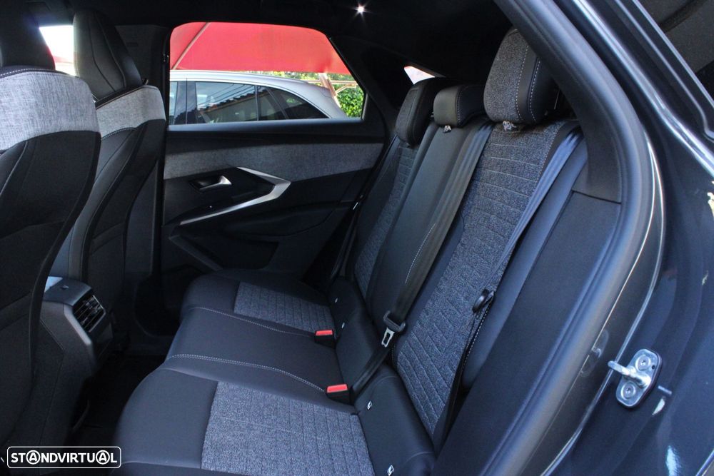 Peugeot 3008 1.2 Hybrid Active Pack e-DCS6 - 18