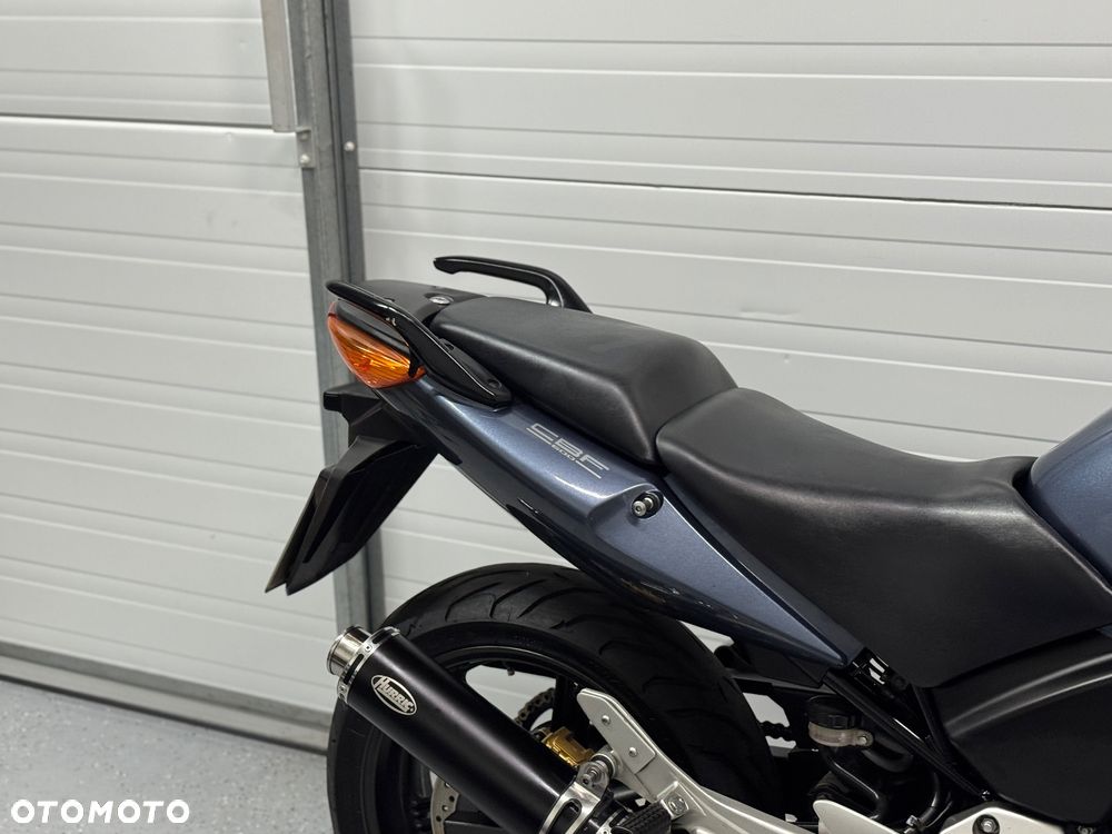 Honda CBF - 4