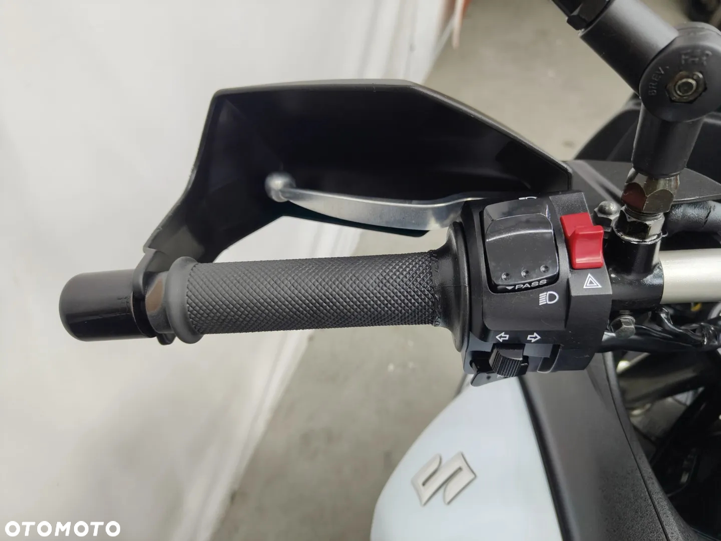 Suzuki V-STROM - 14