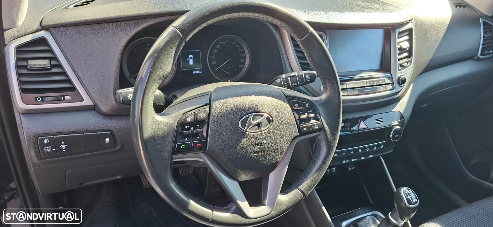 Hyundai Tucson 1.7 CRDi Executive - 6
