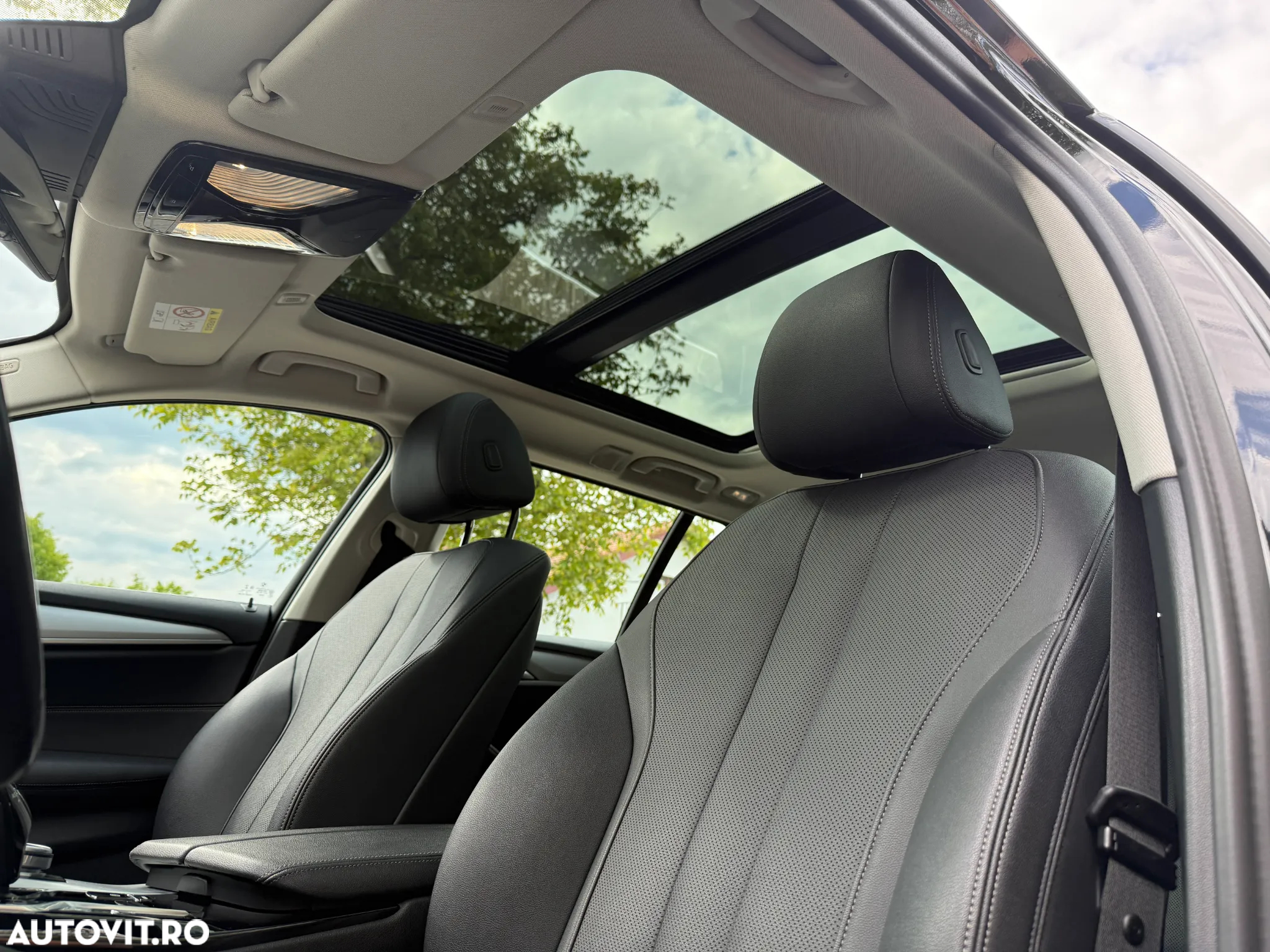 BMW Seria 5 530e xDrive Touring Aut. Luxury Line - 23