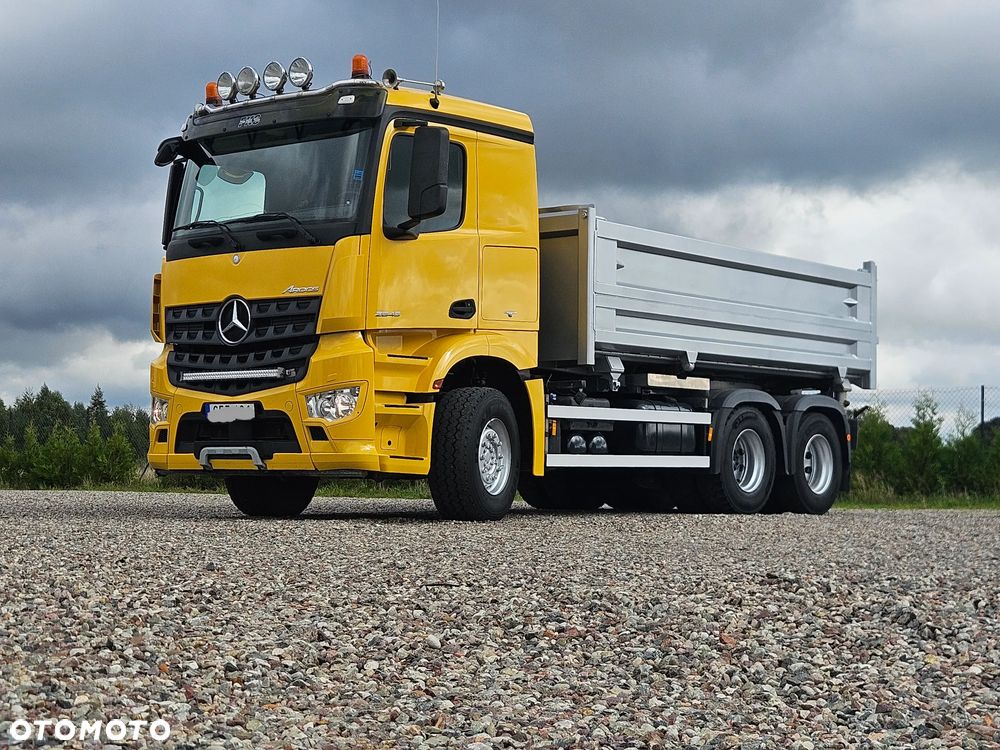 Mercedes-Benz Arocs