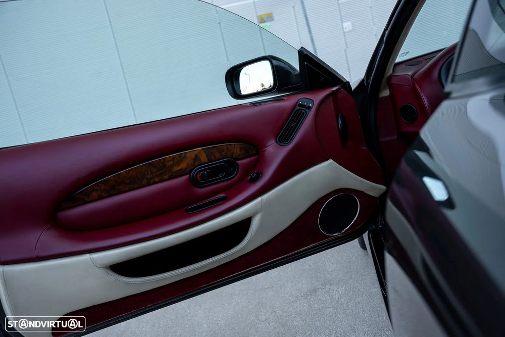 Aston Martin DB7 Vantage Coupé - 13