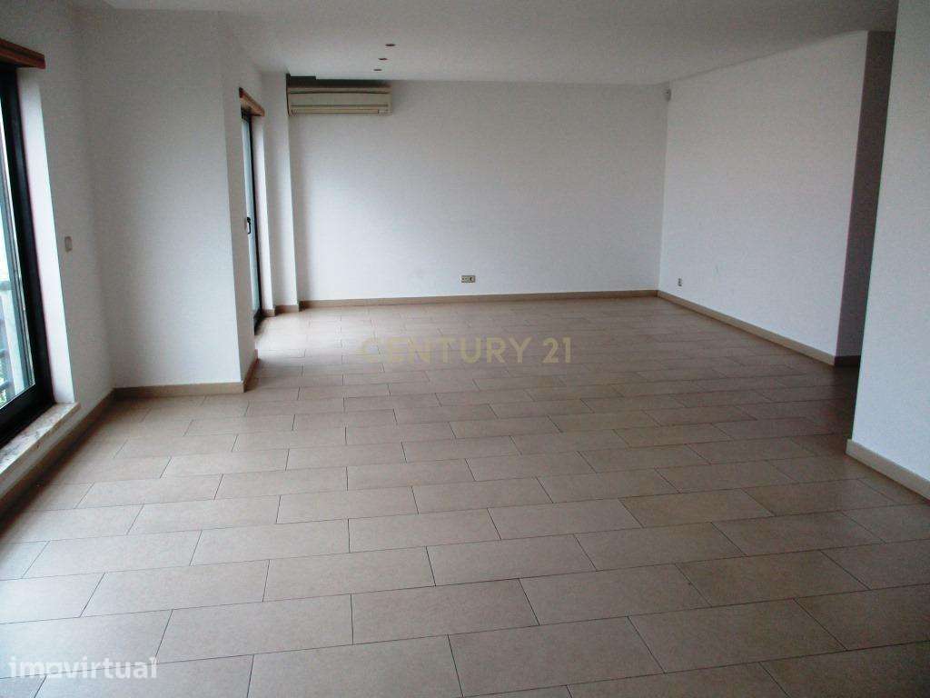 Duplex T3  no Montijo - Grande imagem: 3/17