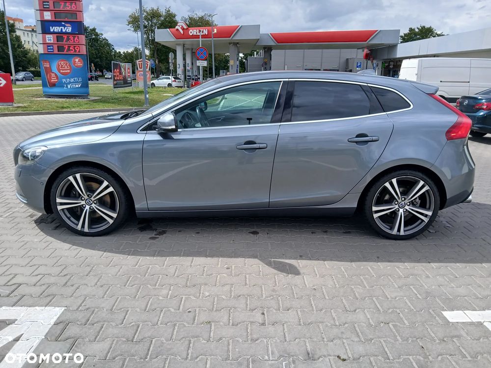 Volvo V40 D4 Drive-E Ocean Race - 3