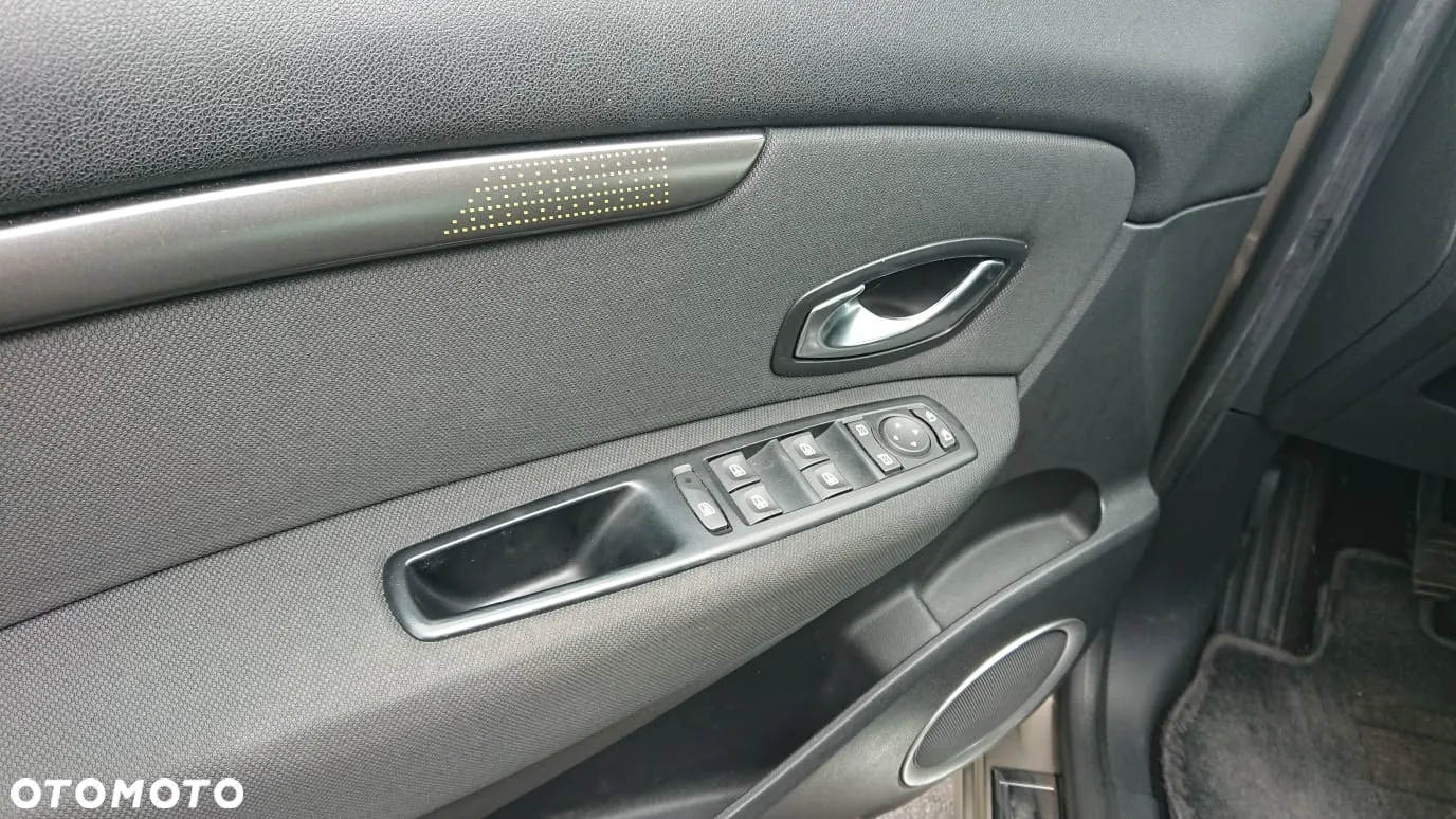 Renault Scenic TCe 130 Dynamique - 11