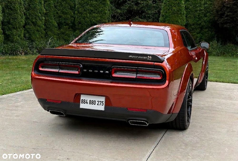 Dodge Challenger - 21