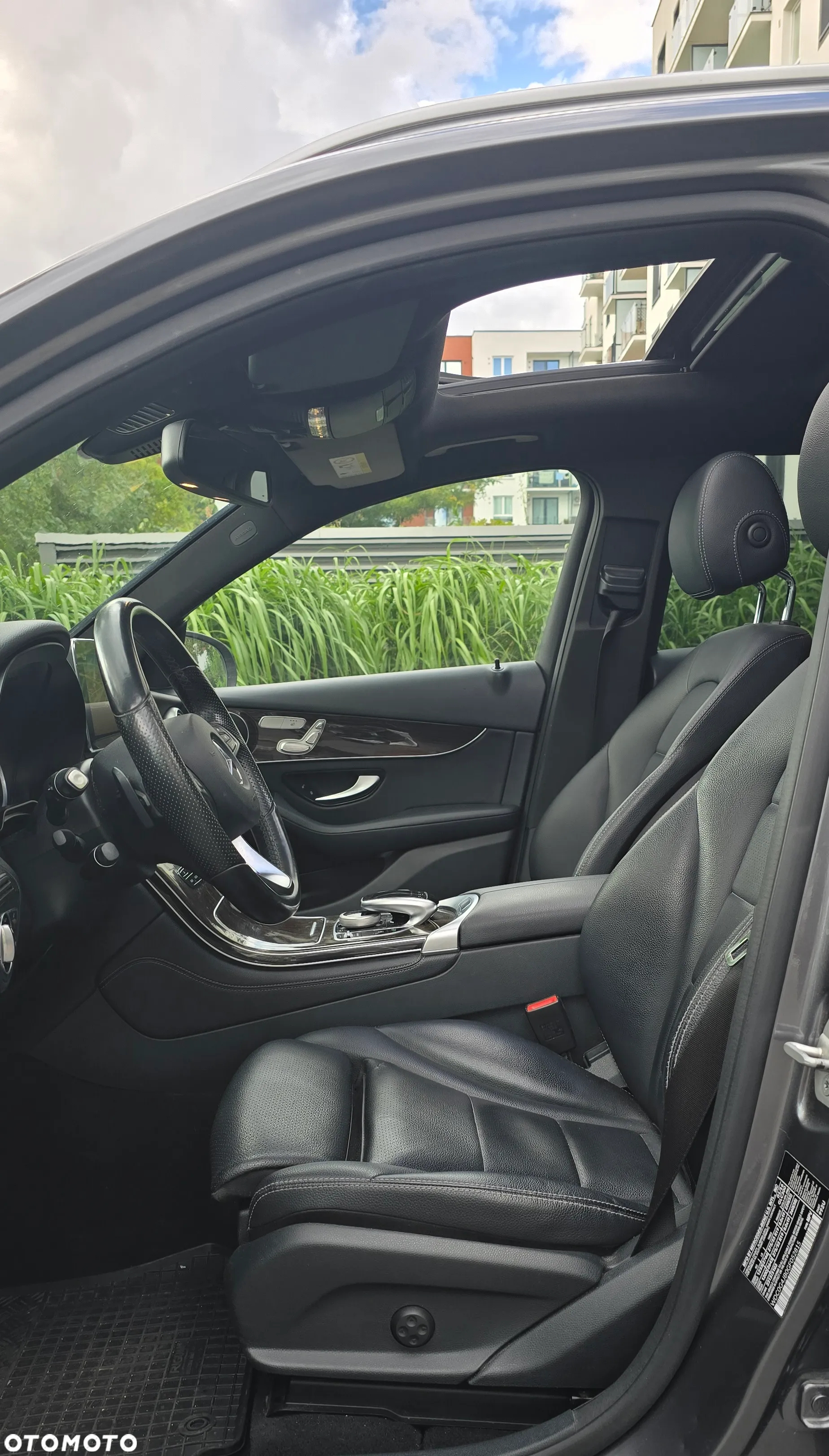 Mercedes-Benz GLC - 9