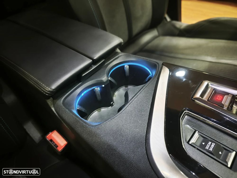 Peugeot 3008 225 e-EAT8 Allure - 38