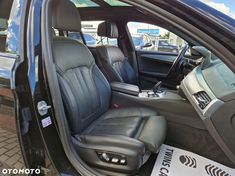 BMW Seria 5 530d Touring Sport Line - 17