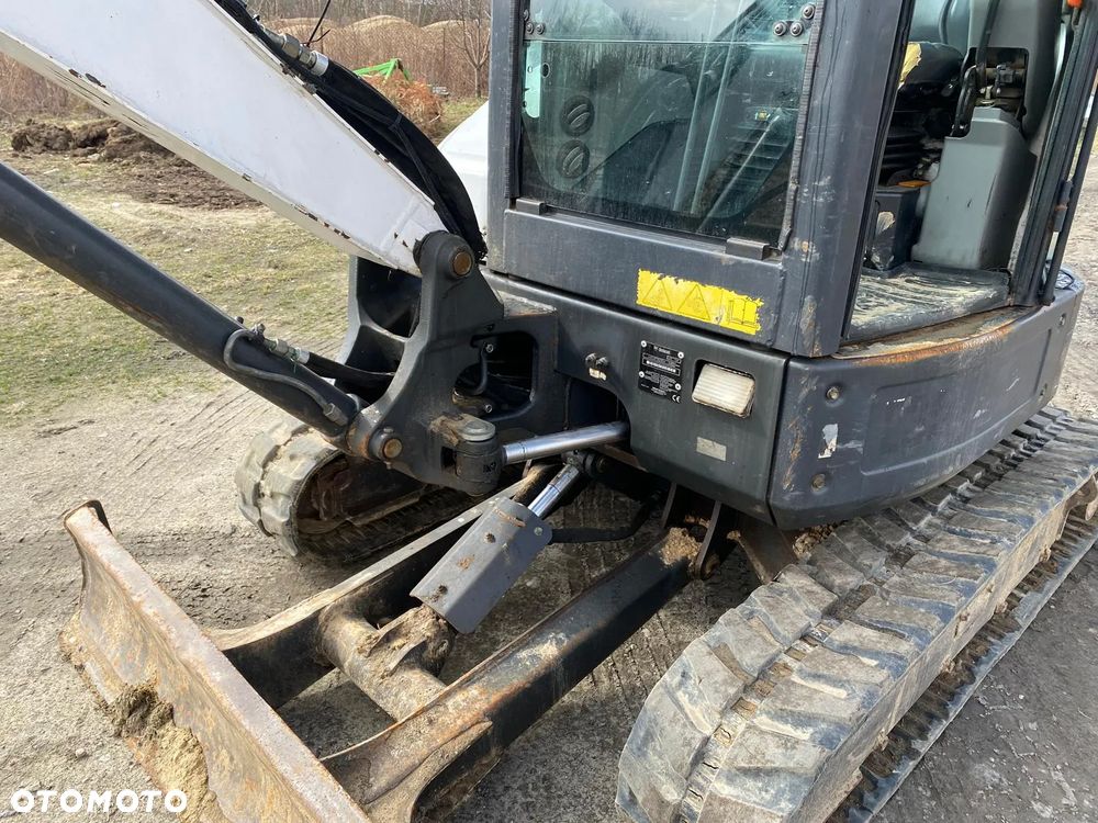 Bobcat E35 - 7