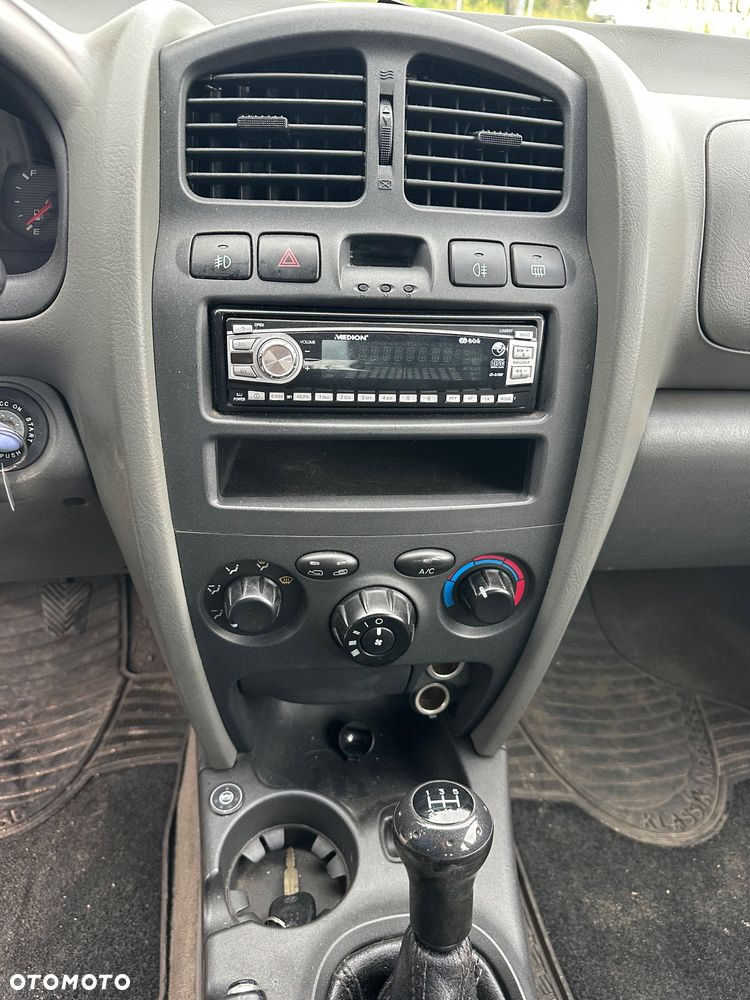 Hyundai Santa Fe 2.4 GLS 2WD - 19