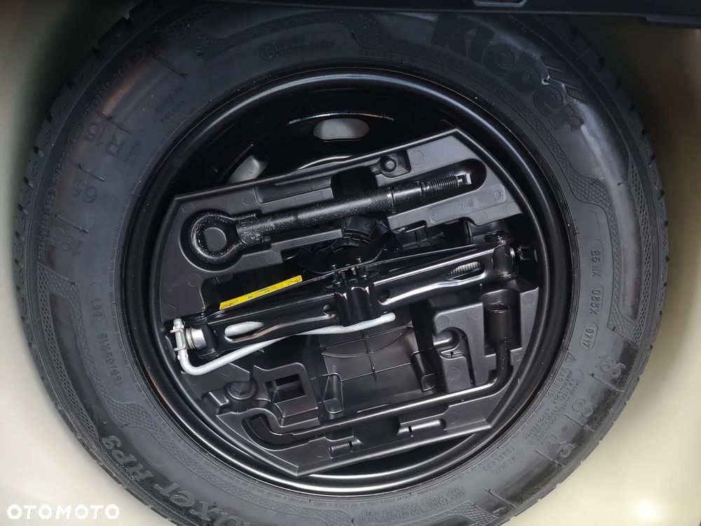 Citroën C3 Pure Tech 82 FEEL - 28
