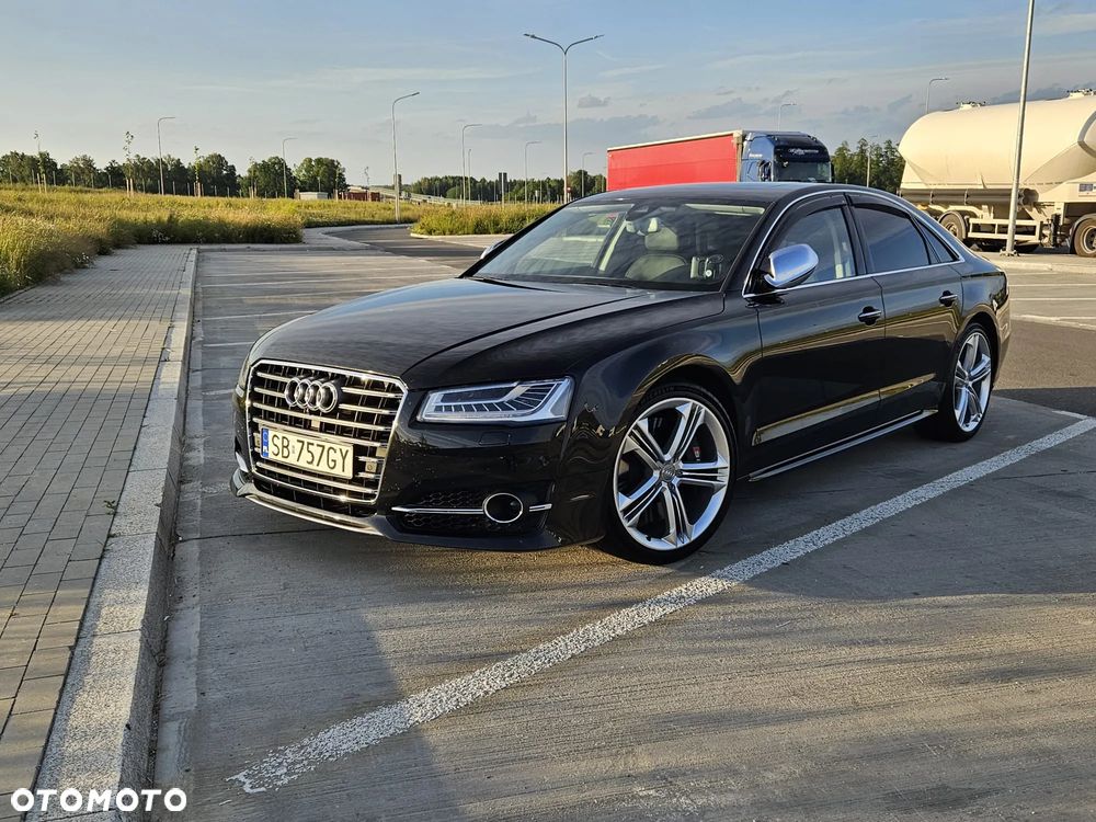 Audi S8 - 5