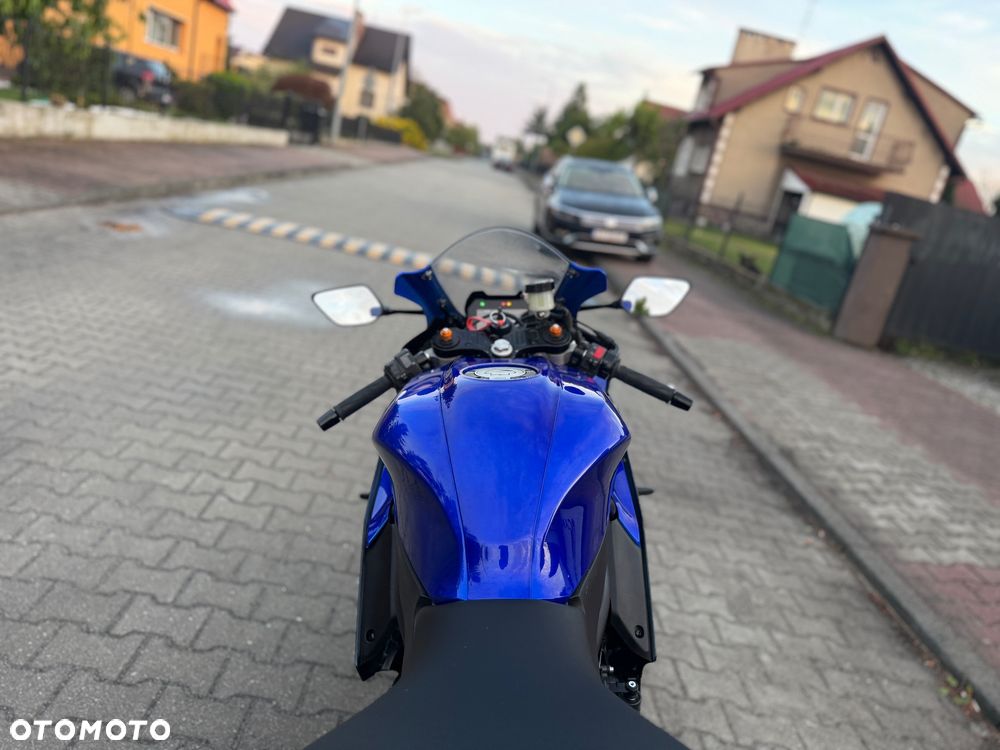 Yamaha R7 - 13