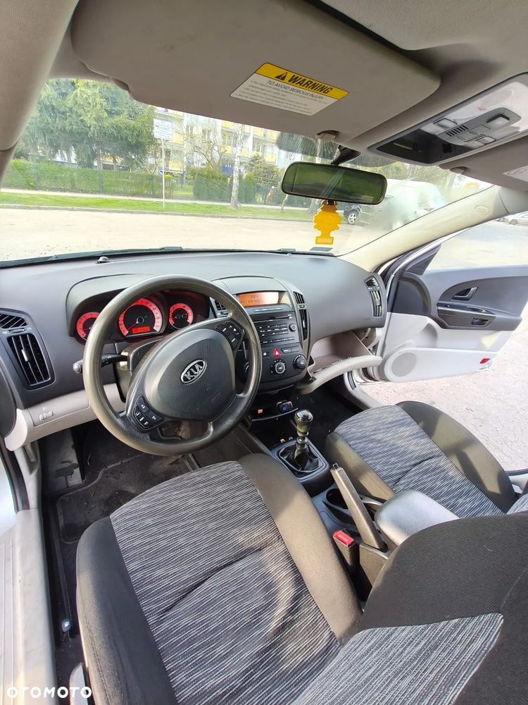 Kia Ceed 1.4 Comfort - 9