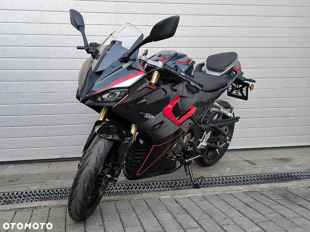 QJMOTOR SRK 125R - 21