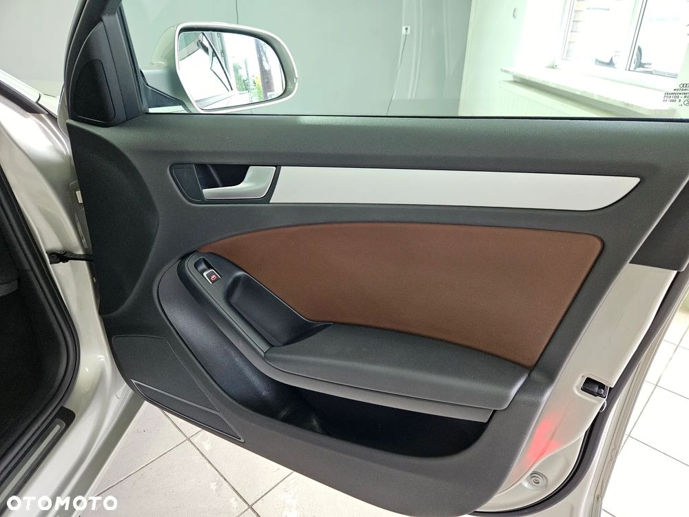 Audi A4 Limousine - 21