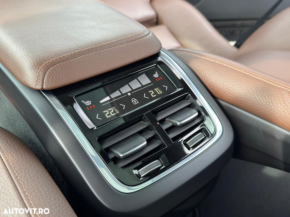 Volvo XC 60 B4 D AWD Geartronic Momentum Pro - 21
