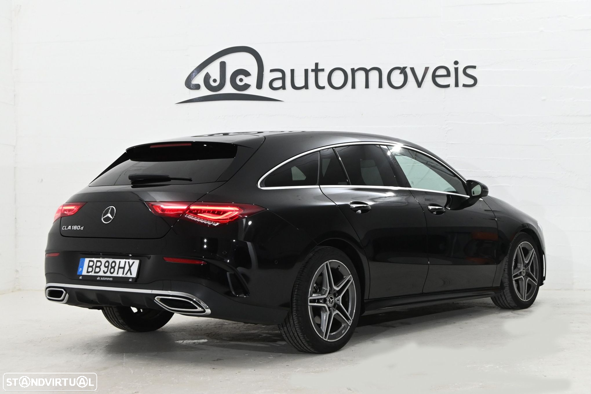 Mercedes-Benz CLA 180 d Shooting Brake AMG Line Aut. - 3