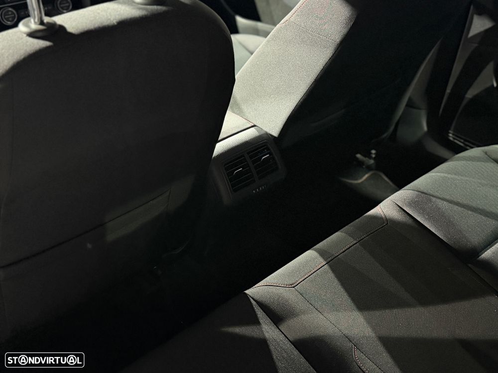 VW Golf 1.4 TSI Sound - 44