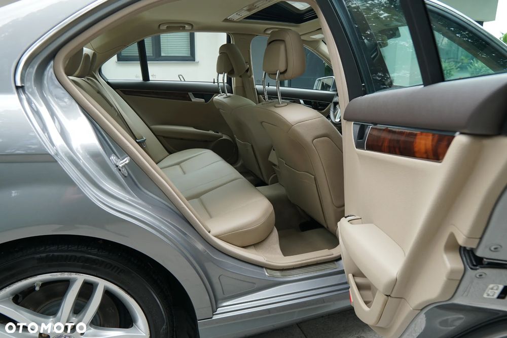 Mercedes-Benz Klasa C - 31