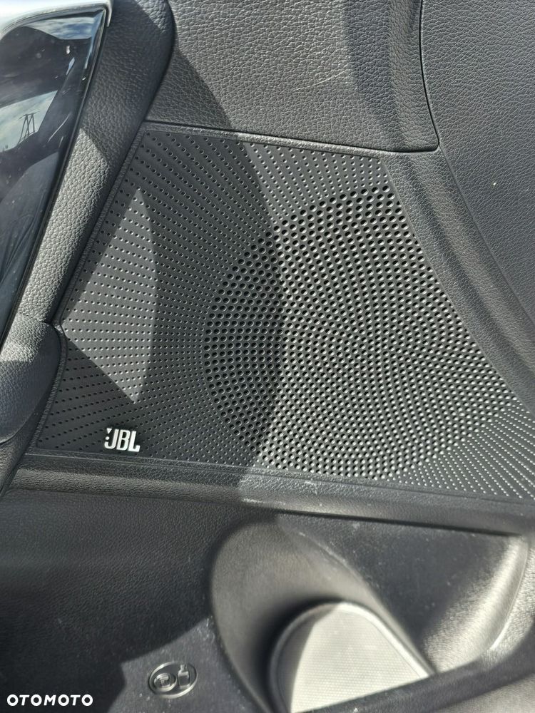 Kia Ceed - 40